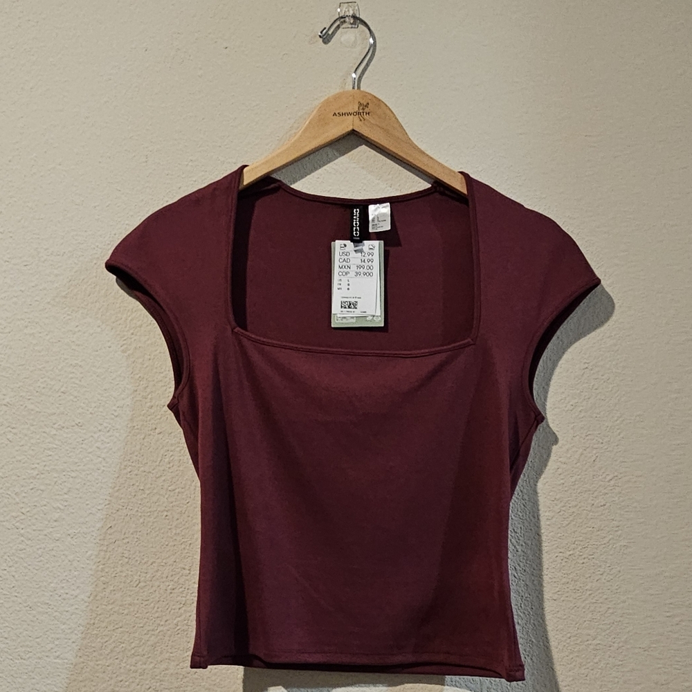 NWT H&M Divide Red Cap Sleeve Fitted Crop Blouse